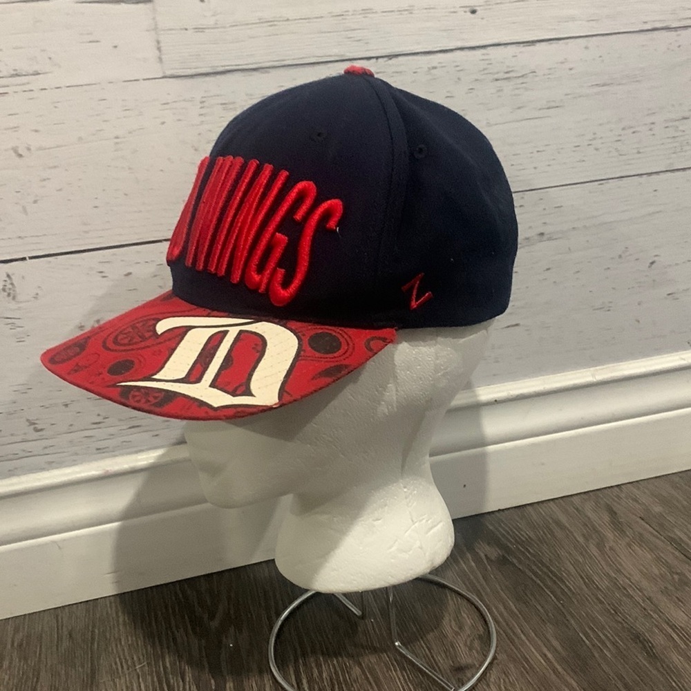 Zephyr Detroit Red Wings snap back baseball cap